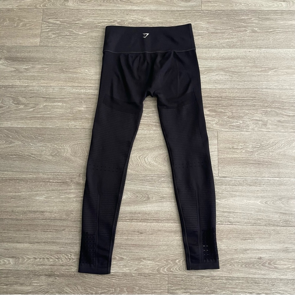 Gymshark black energy seamless leggings - large - Picture 3 of 8
